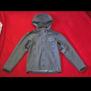 Arcteryx Beta AR - Men’s Small